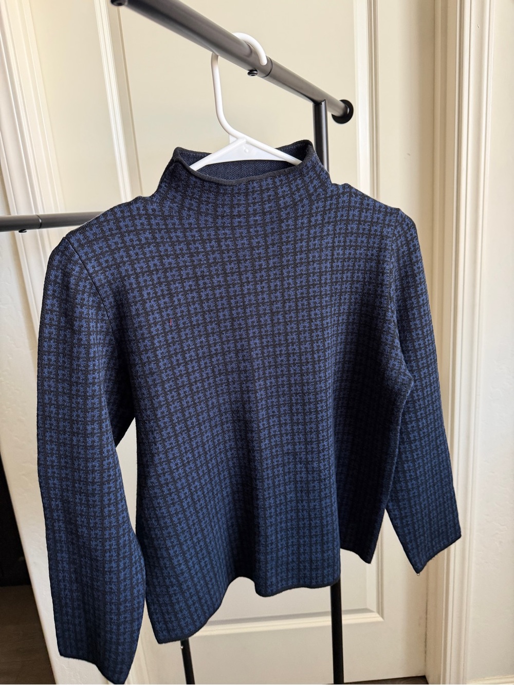 Max Studio Navy and Black Mock Neck Long Sleeve Top